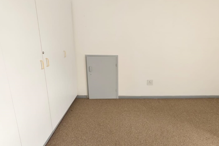 To Let 4 Bedroom Property for Rent in Heather Park Western Cape